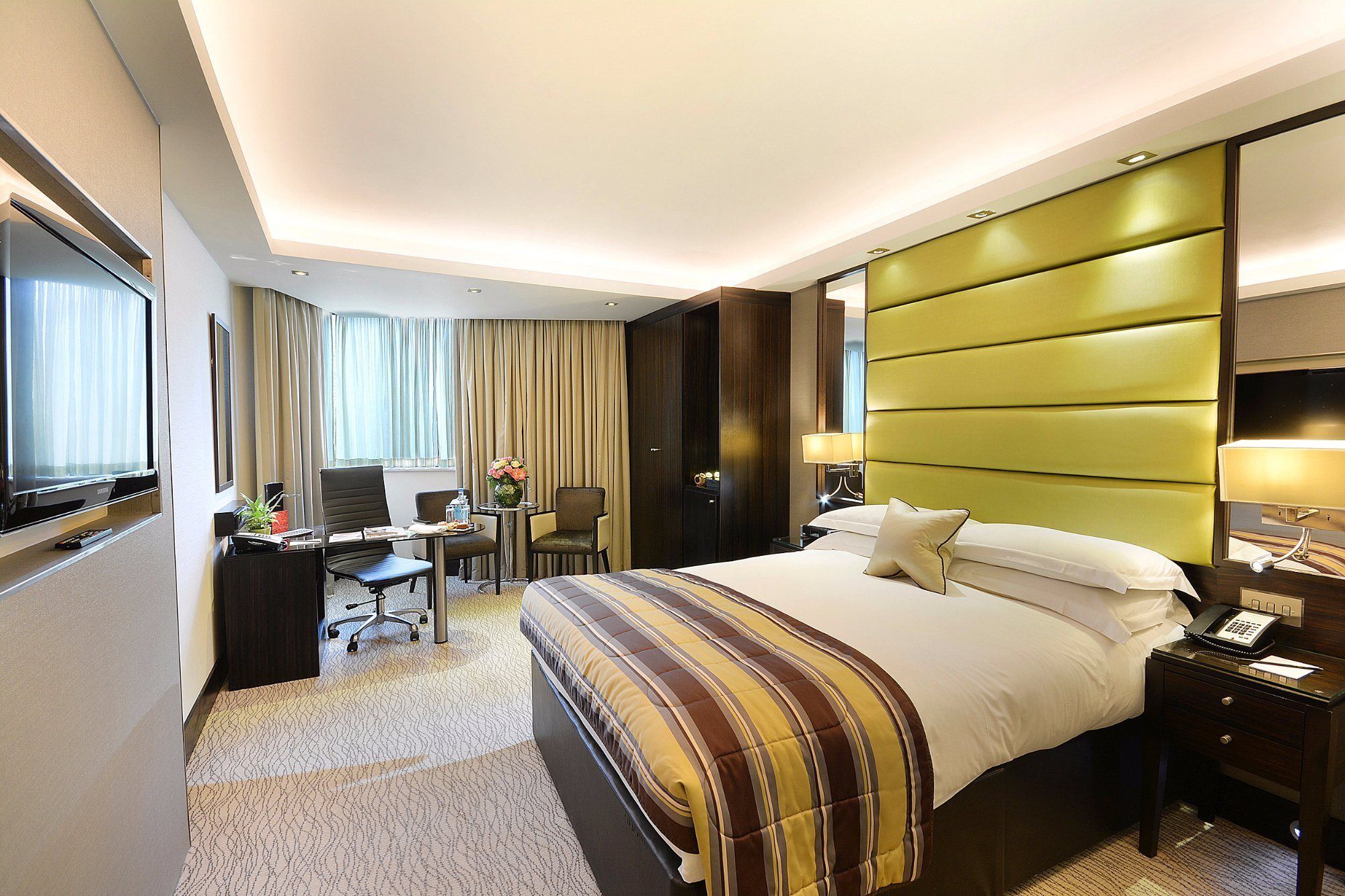 Montcalm Mayfair, Autograph Collection Londyn Zewnętrze zdjęcie A room at the hotel